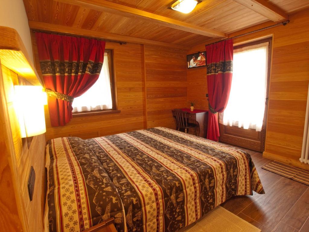 Villa Americana Chambres D'Hotes Champoluc Oda fotoğraf