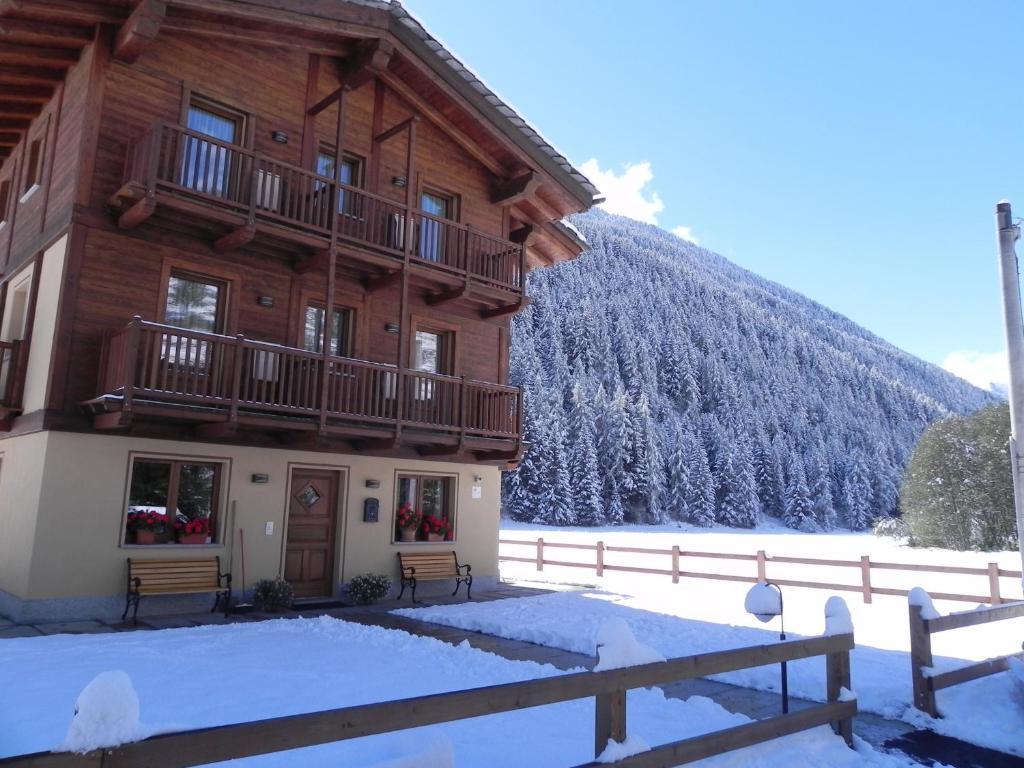 Villa Americana Chambres D'Hotes Champoluc Dış mekan fotoğraf