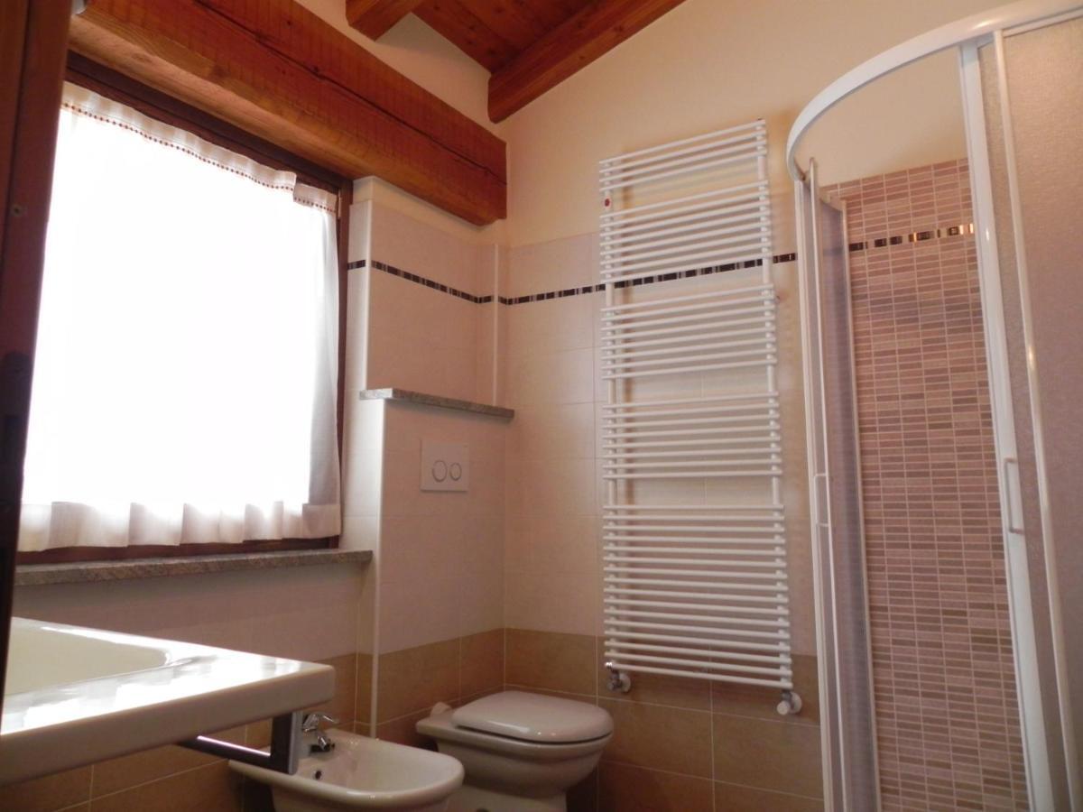 Villa Americana Chambres D'Hotes Champoluc Oda fotoğraf